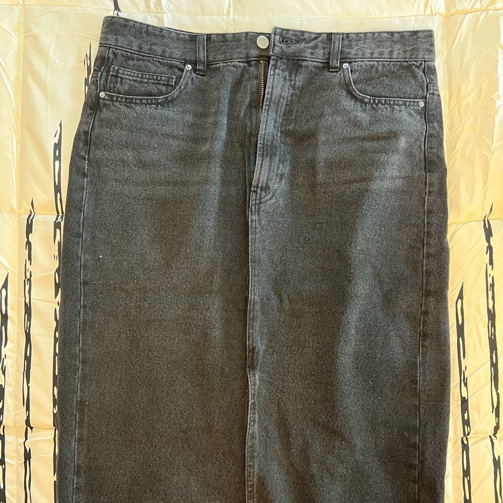 H&M Black Pencil Skirt